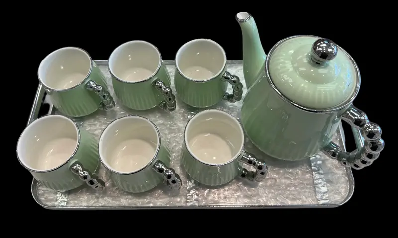 8-Piece Stainless Steel Cup And Kettle Set – Diameter 22Cm 1