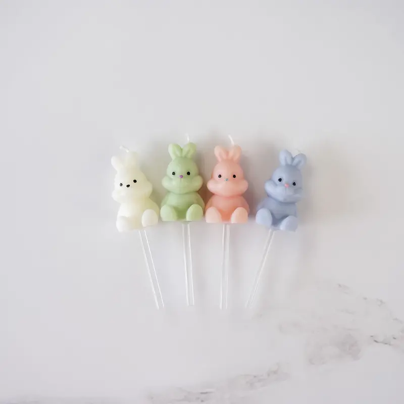 Adorable Bunny-Shaped Birthday Candle 1