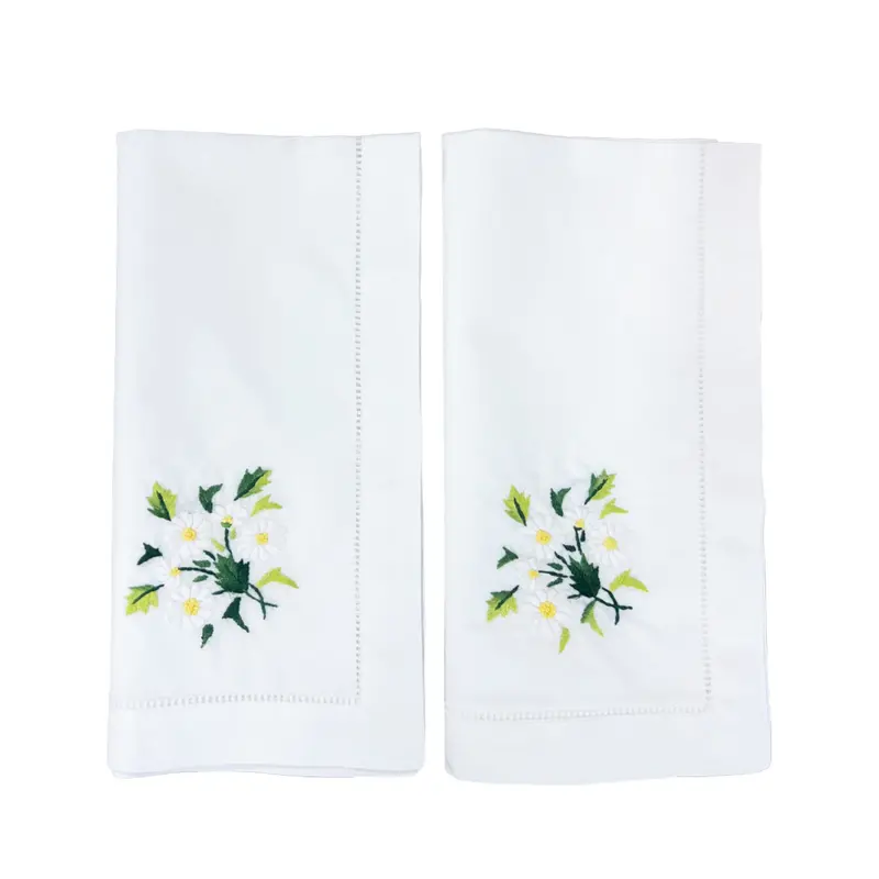 Daisy-Print Dinner Napkins In White (Set Of 2) 1