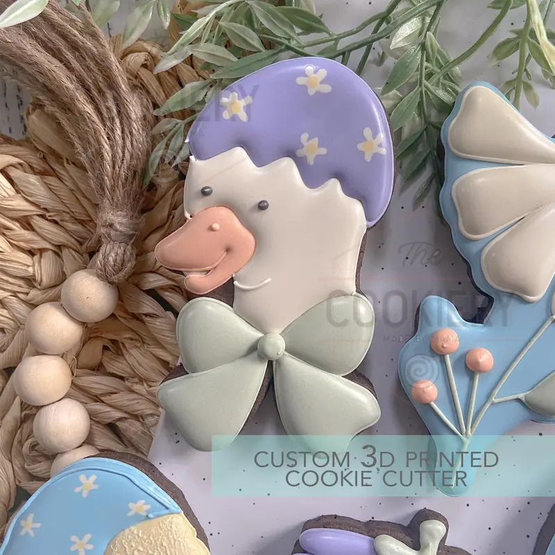 Goose Head & Egg Cookie Cutter – Whimsical Easter Dessert Cutter 1