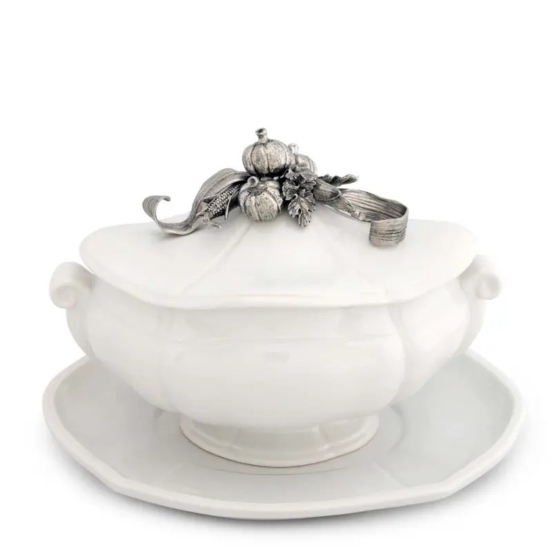 Harvest-Inspired Ceramic Soup Tureen 1