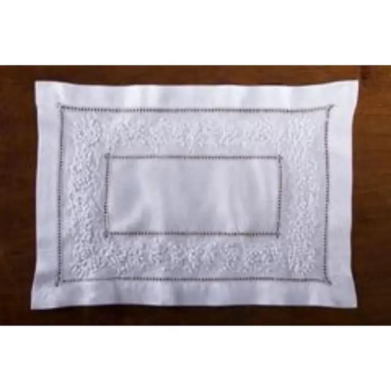 Jardin Estate Italian Linen Placemats – Elegant Dining Accessory 1
