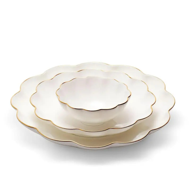 Scalloped Nesting Serving Bowls – Set Of Three 1