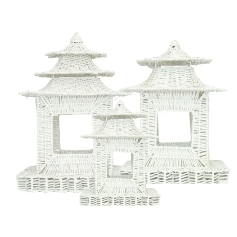 White Scalloped Wicker Pagoda Stand 1